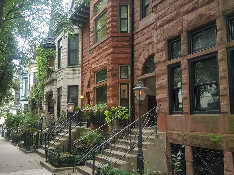 The Chicago Real Estate Local Beautiful West Roslyn Place in Lincoln