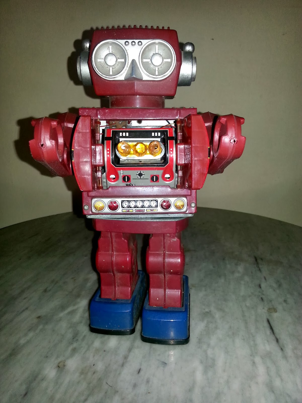 Hiasantempoedoloe&... Tin Toy Robot Rotate O Matic Super Astronaut