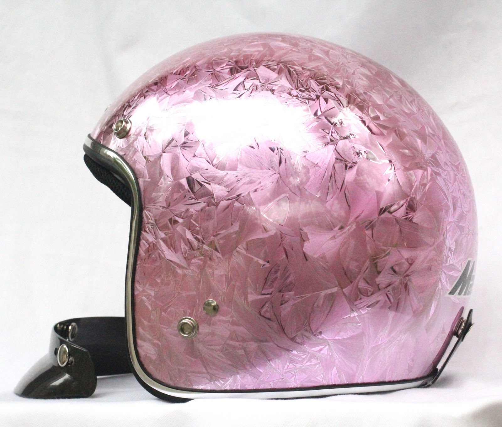 Luusama Motorcycle And Helmet Blog News Masei Pink Ice Chrome 610 Open