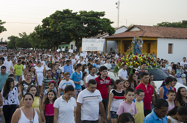 Procissão reúne milhares de fiéis no fim do Festejo da padroeira de Cocal - Imagem 9