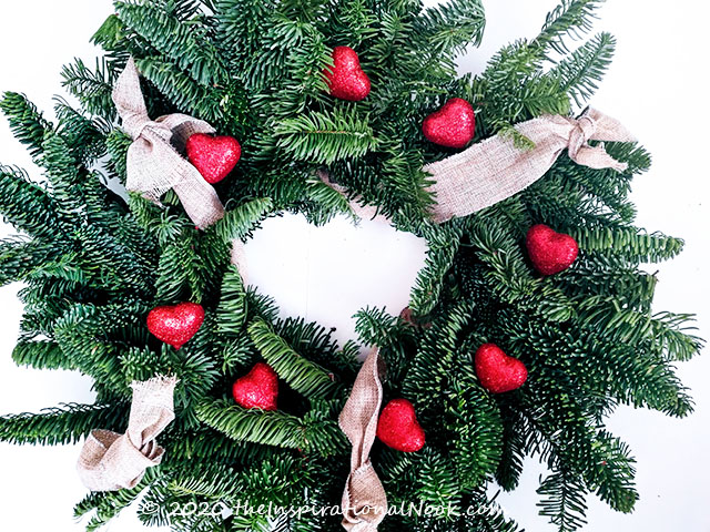 Hearts for Heroes Christmas holiday wreath for first responders, essential workers, healthcare workers