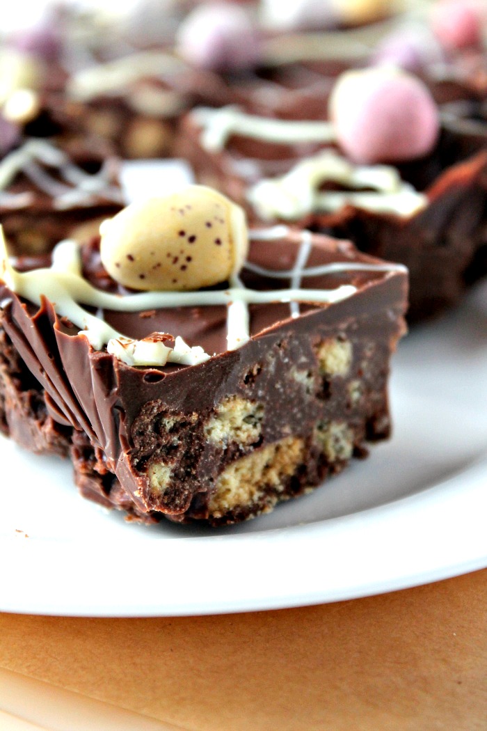 Jam and Clotted Cream Malty Mini Egg Crunch Bars