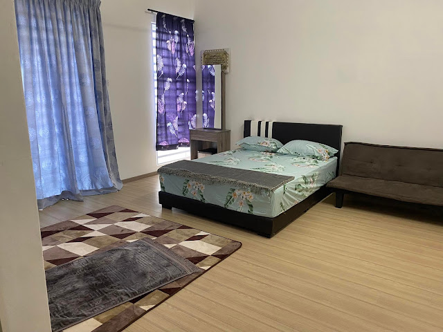 bilik tidur queen size Homestay di Chemor Perak