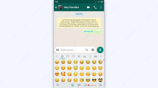 buka menu stiker whatsapp