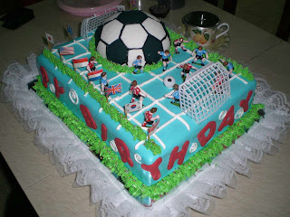 Gambar Kue Tart Ulang Anak Laki Kriste Bakery Cake Terbagi 2 di Rebanas
