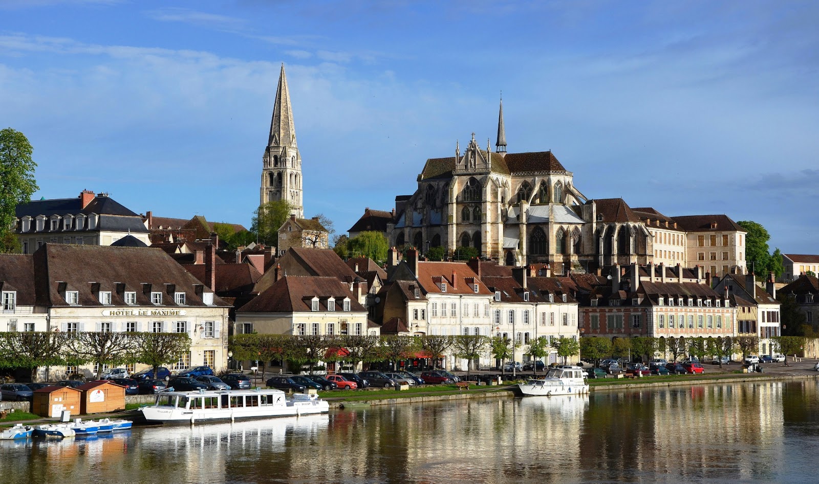 LE VOYAGE DE FRANCE, DRESSÉ POUR LA COMMODITÉ DES FRANÇAIS ET ÉTRANGERS - Burgundy+France+11