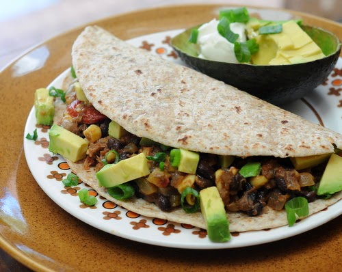Slow Cooker Shredded Beef Tacos, what a quick supper, recipe, tips, nutrition, WW pts at Kitchen Parade.