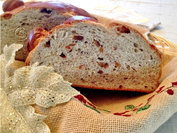 Greek bread, Christmas bread, dried fruit,