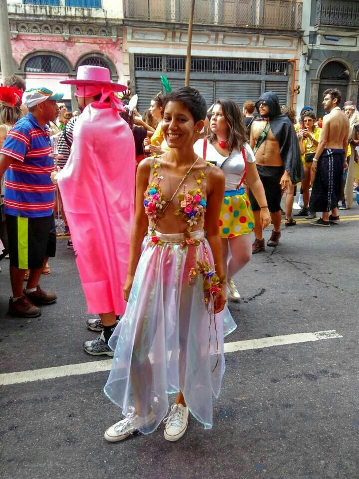 Usar criativas casal pasta Fantasias de carnaval tumblr - 365 dias diferentes