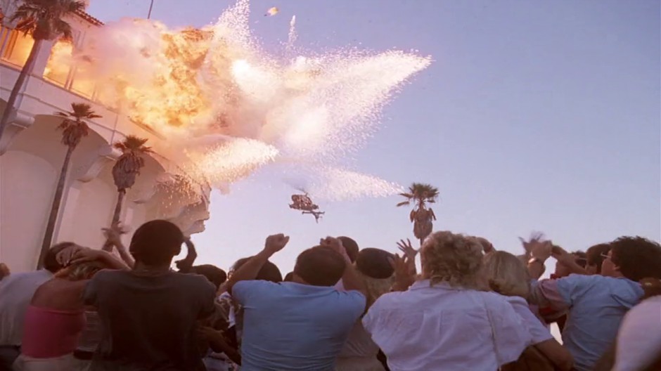 ÁGUIA DE FOGO – SEGUNDA TEMPORADA COMPLETA (DUAL ÁUDIO/LEGENDADO/720P) – 1984 Vlcsnap-2020-11-01-01h21m47s157