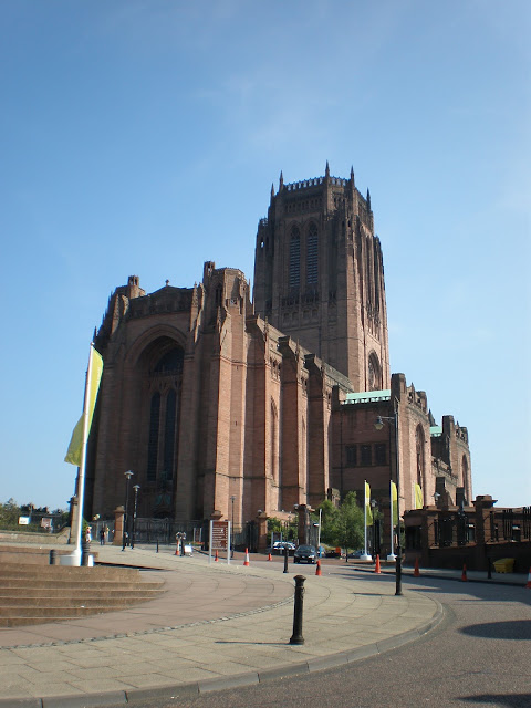Guide to a day in Liverpool. What to do in Liverpool, things to do in Liverpool, England, Mersey, albert dock, scouse, Royal Liver building, pier head, unesco, maritime, china town, Liverpool cathedral, paddy's wigwam, catholic, protestant, Cathedral Church of Christ in Liverpool, church of England, Anglican, longest cathedral in the world, Roman Catholic Metropolitan Cathedral of Liverpool, St. Luke's church, bombed out church, Albert Dock, The Beatles story, Beatles museum, the Beatles, john, Paul, George, Ringo, Lennon, fab 4, Mathew street, Cavern club, St. George's Hall, Walker Art Gallery, Tate Liverpool, Radio City Tower, New Bird Skate park,