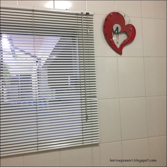 coração na decoração relógio de parede em formato de coração