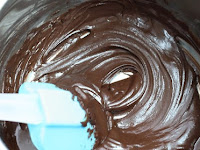 Tips Mudah Melelehkan Coklat Batangan untuk Variasi Kue