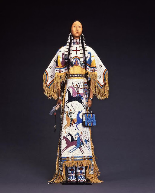 White Wolf : Beautiful Native American dolls on display in Washington,D.C.