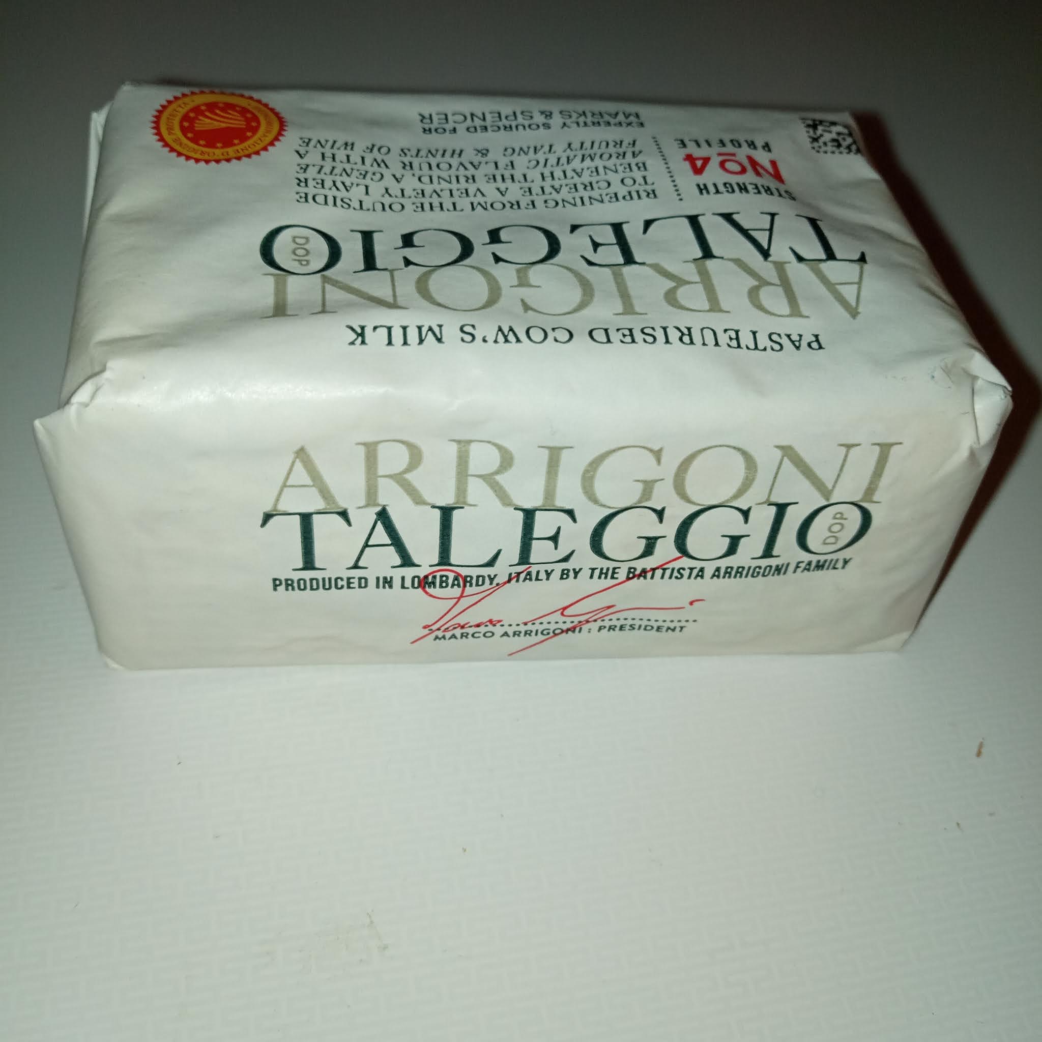 Supersupergirl's Food Reviews Arrigoni Taleggio cheese expertly