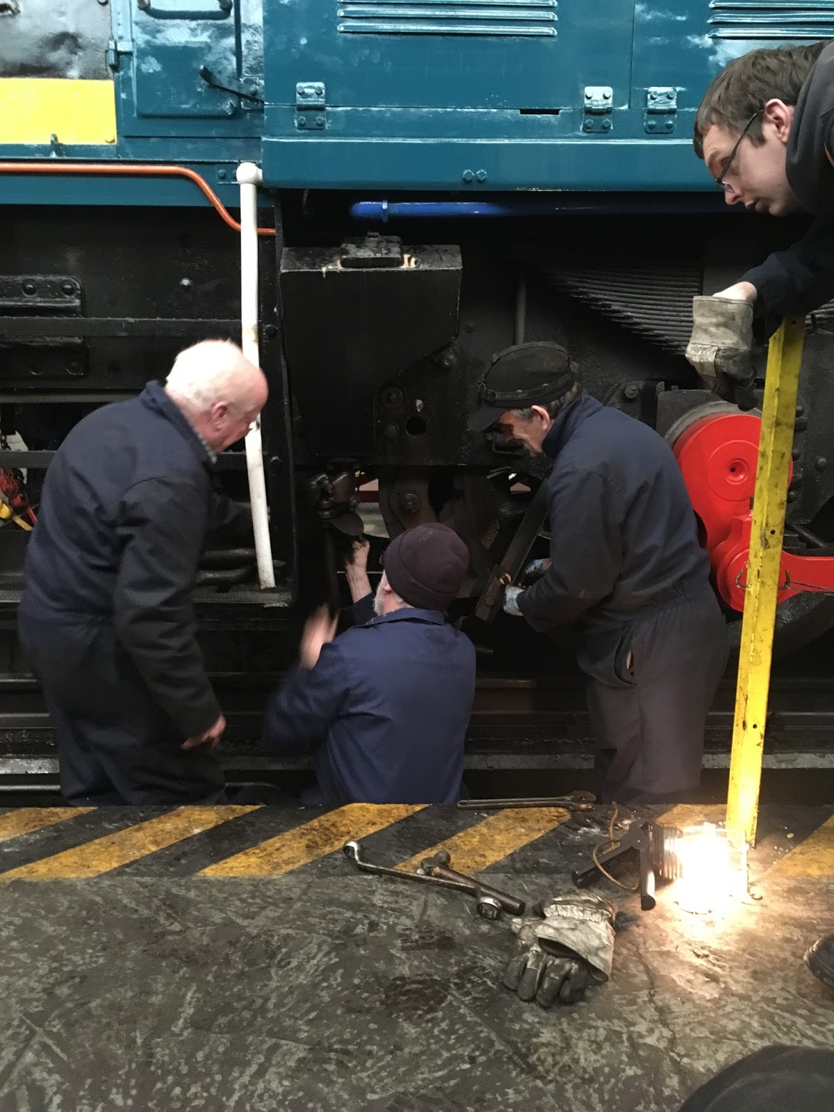 North Tyneside Steam Railway 08915 Sanders Repair