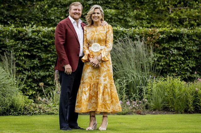 Queen Maxima wore a belted ruffled printed midi dress by Zimmermann, Amalia wore a new single breasted crepe blazer by Tommy Hilfiger