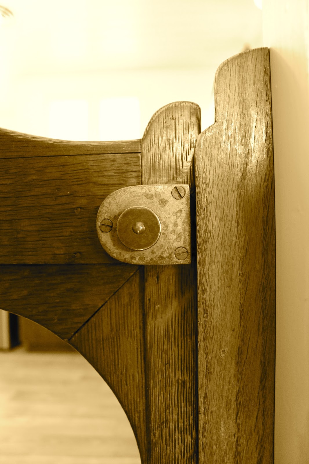 sweetgum home: Kitchen Gate