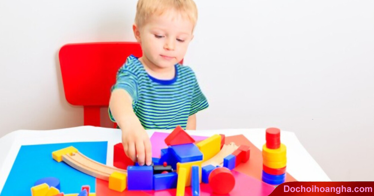 Nên lựa chọn những món đồ chơi vừa tầm tư duy của trẻ: Nên lựa chọn những món đồ chơi vừa tầm tư duy của trẻ: