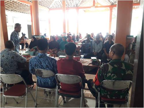 Sosialisasi Stikerisasi Program Keluarga Harapan Desa Newung