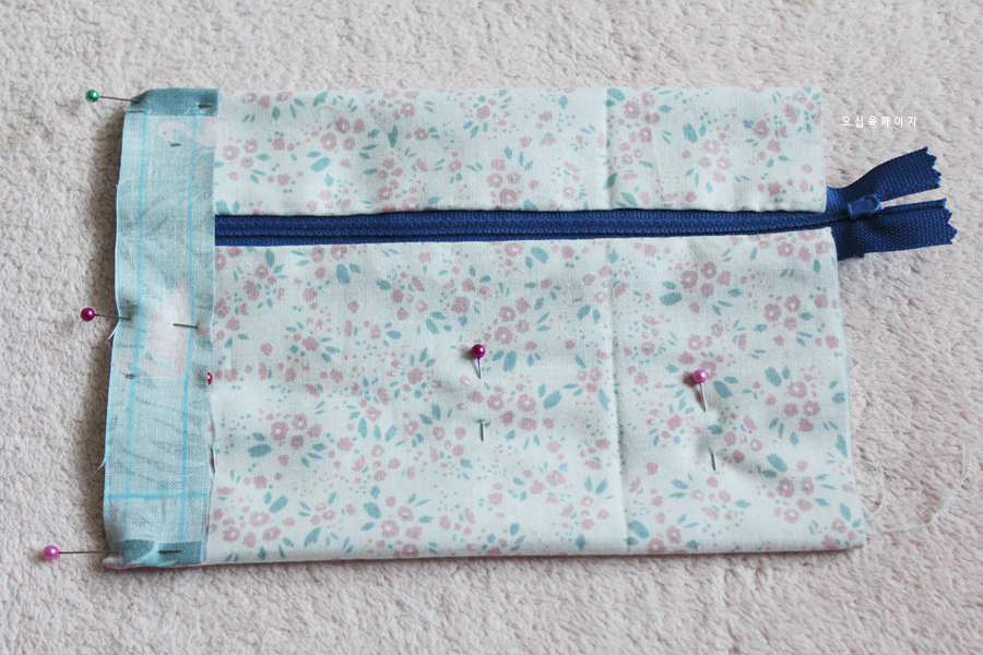 Lined, Zippered Pouch / Make up Bag Tutorial DIY Tutorial Ideas!