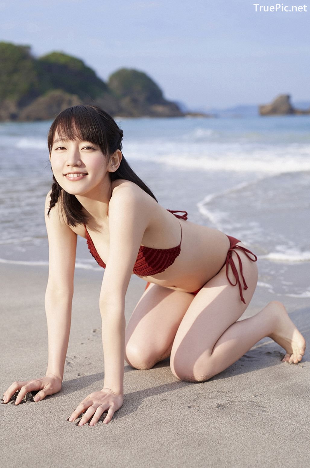 Image-Japanese-Actress-And-Model-Riho-Yoshioka-Pure-Beauty-Of-Sea-Goddess-TruePic.net- Picture-82