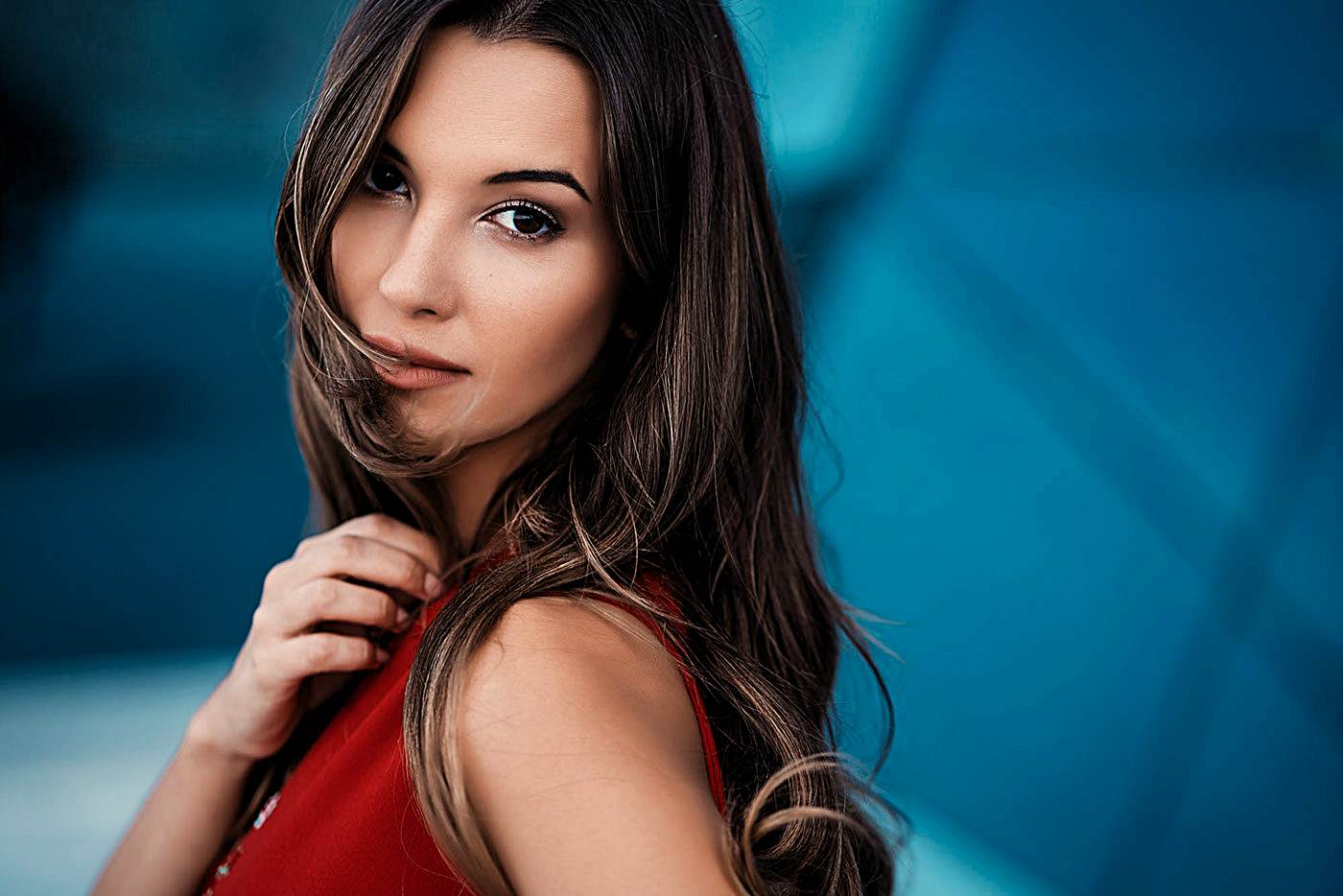 Foto Artis Turki Cantik Leyla Lydia Tuğutlu - Merk yg Bagus