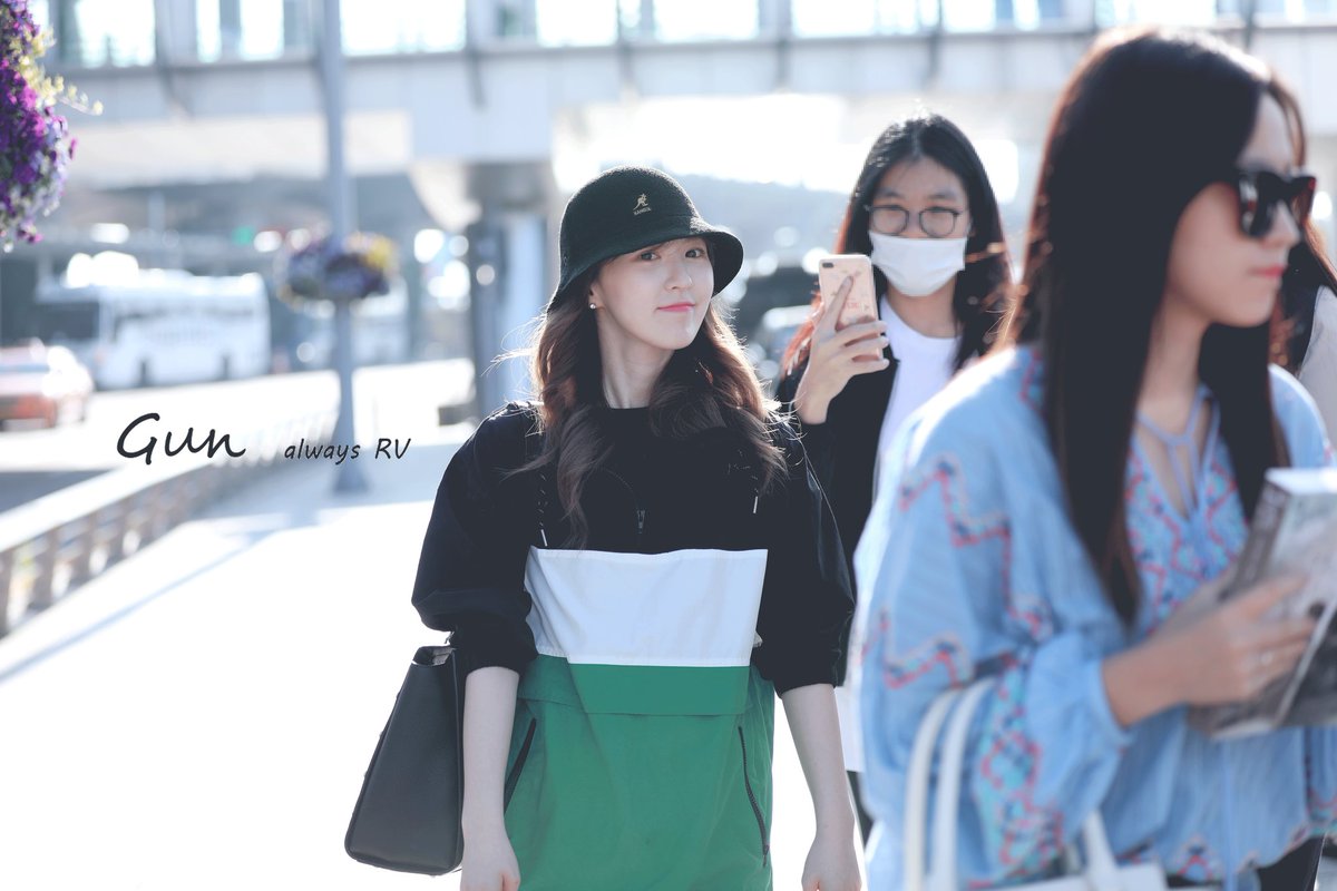 레드벨벳 웬디 사복에서의 찰떡 같은 모자 스타일링 모음.jpg | 인스티즈