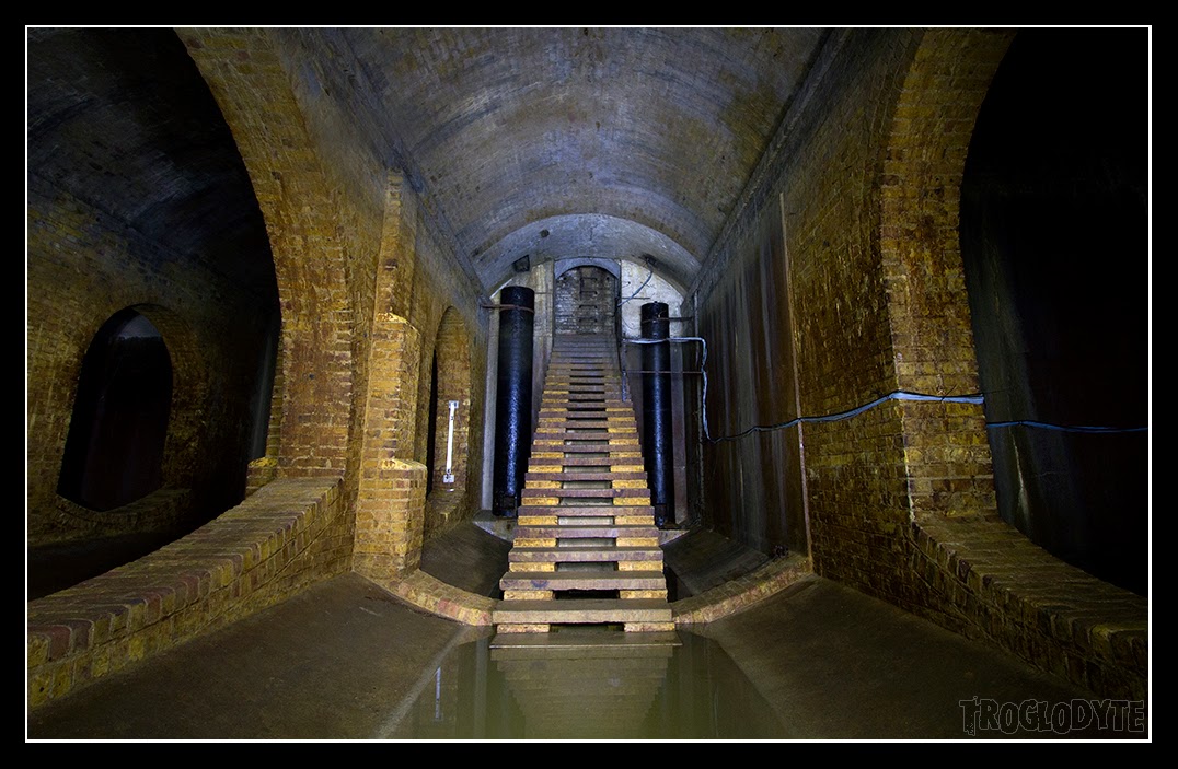 Sora's Pictures of Various Cool Stuff Large Tunnels and Underground