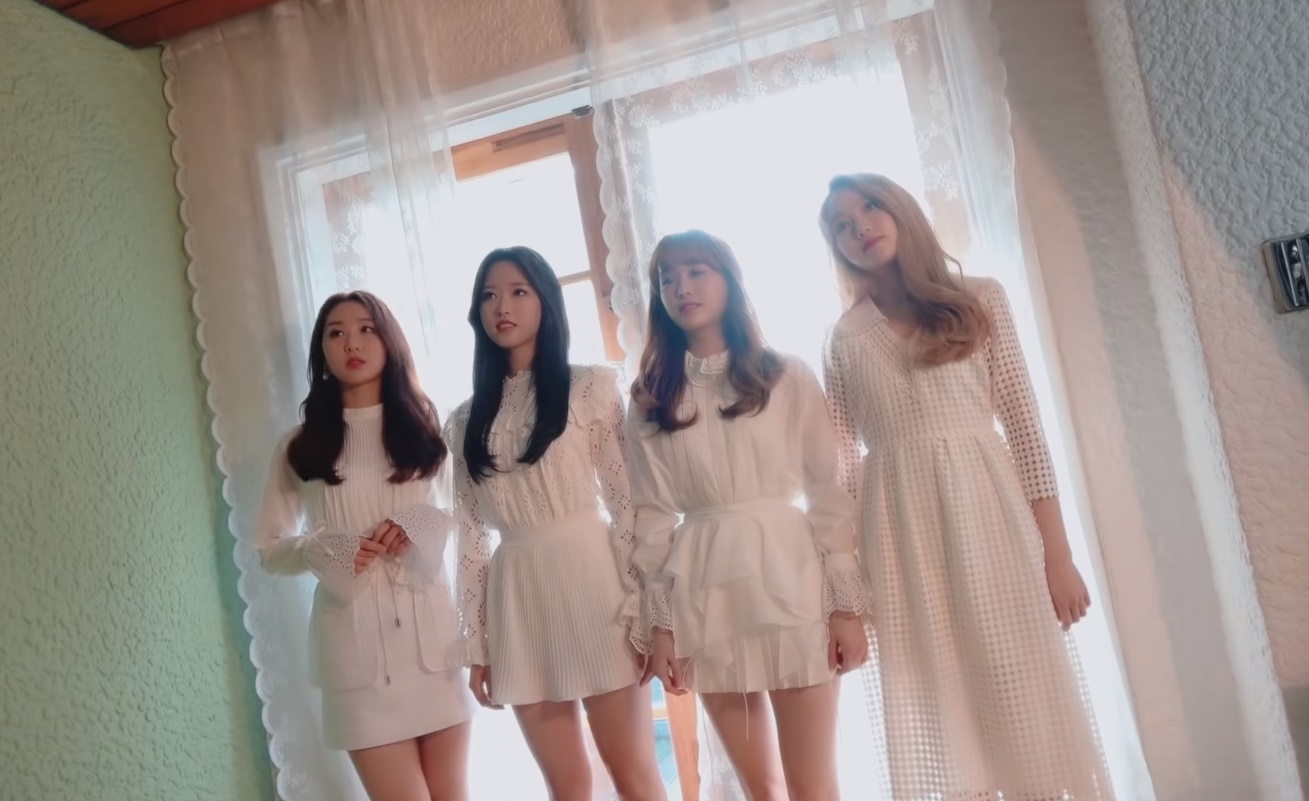All About Girls K Pop Loona 今月の少女 第3のユニット Yyxy が始動 4人のメンバーのスチール撮影シーンを公開