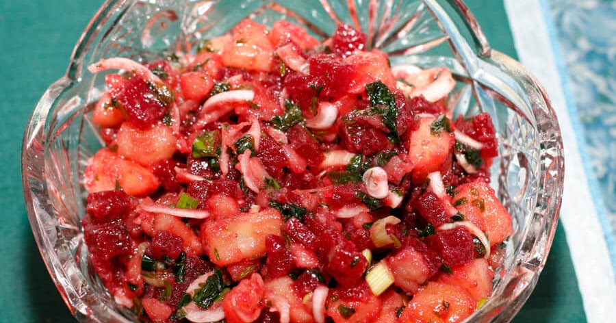 свекольный салат постный. салат из свеклы по гречески без майонеза. салат из свеклы по гречески без майонеза. салат с селедкой и свеклой. свекла с брынзой.