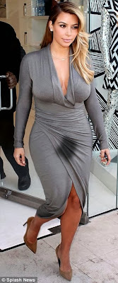 Kim Kardashian camel toe cameltoe leakage pee stain