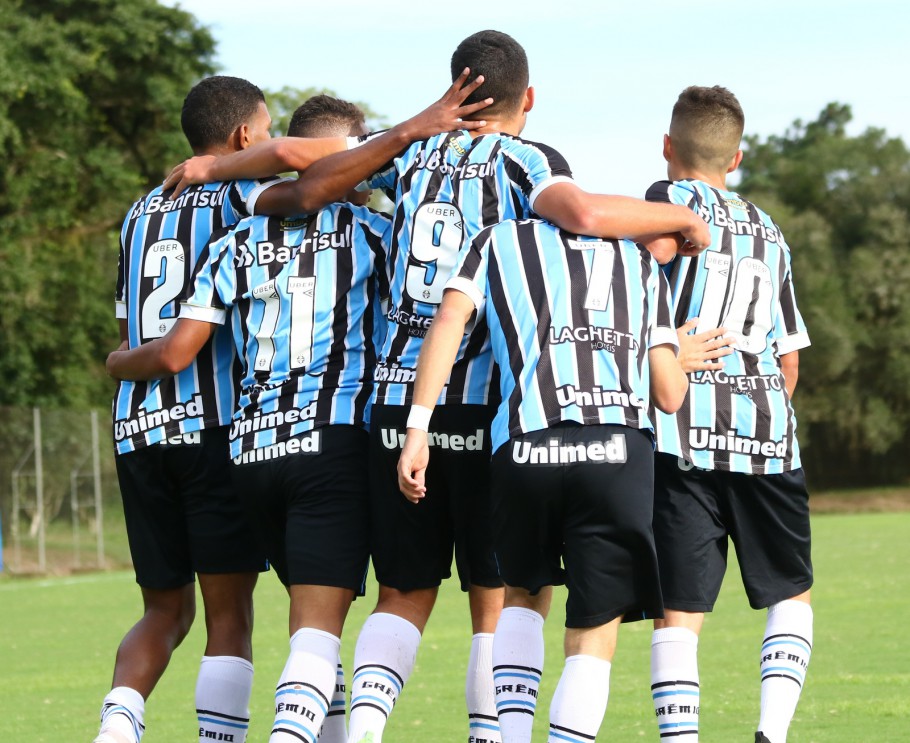 Gurias Gremistas Sub-20 vencem São Paulo e assumem segunda colocação do  Grupo A