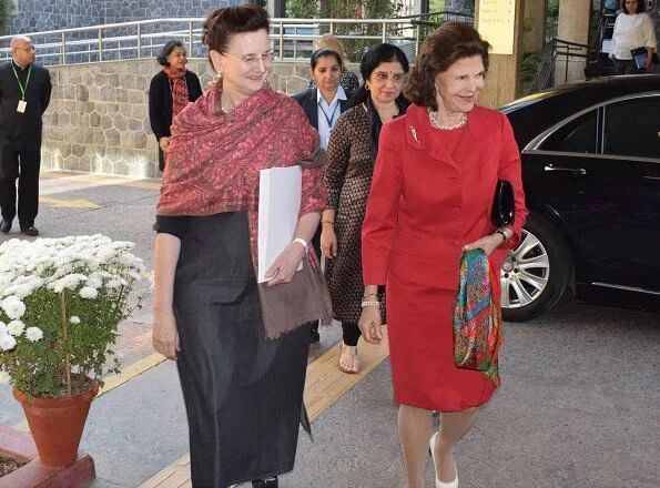 Queen Silvia visited the All India Institute of Medical Science, AIIMS, for a discussion on elderly care and dementia in India