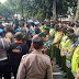 Terobos Kawat Berduri, Mahasiswa Dihadang Polri-TNI Dekat Istana Bogor