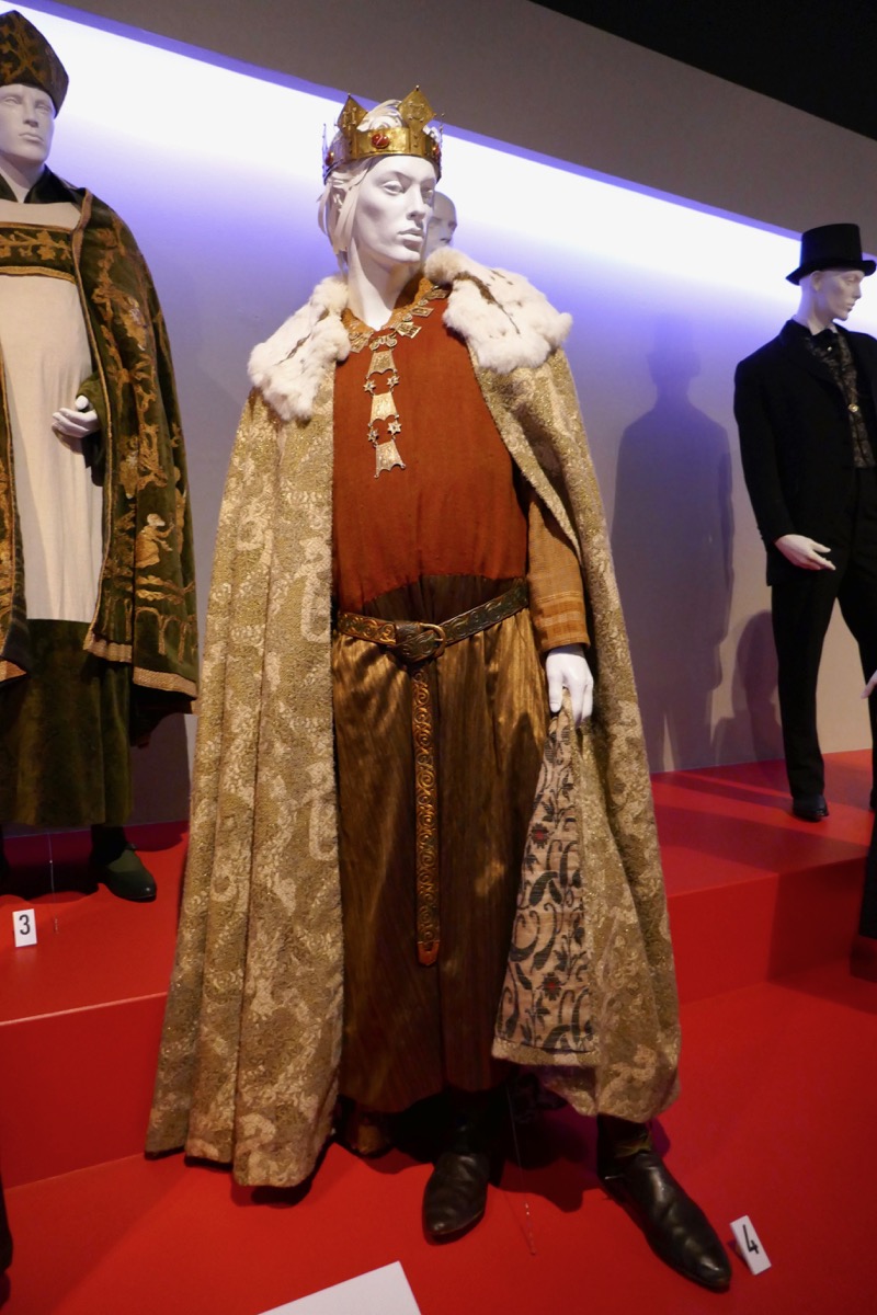 Hollywood Movie Costumes and Props Outlaw King movie costumes on