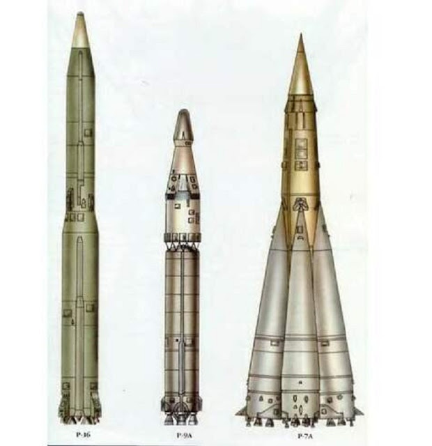 Первые межконтинентальные баллистические ракеты СССР: Р-16 (8К64), Р-9А (8К75) и Р-7А (8К74). Иллюстрация из книги «Ракетный щит Отечества» (1999)
