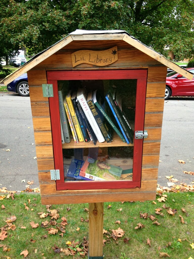 A blog about art, adventure, and life!: Little Free Library