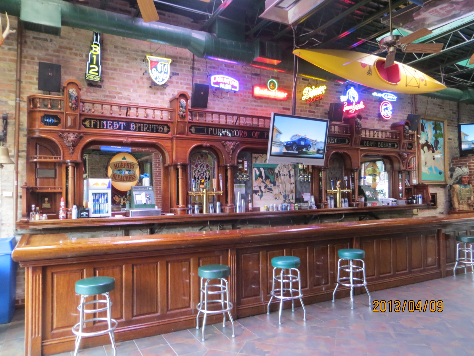 Jeeps Pubs Taverns and Bars Murphy's Bleachers (Chicago)