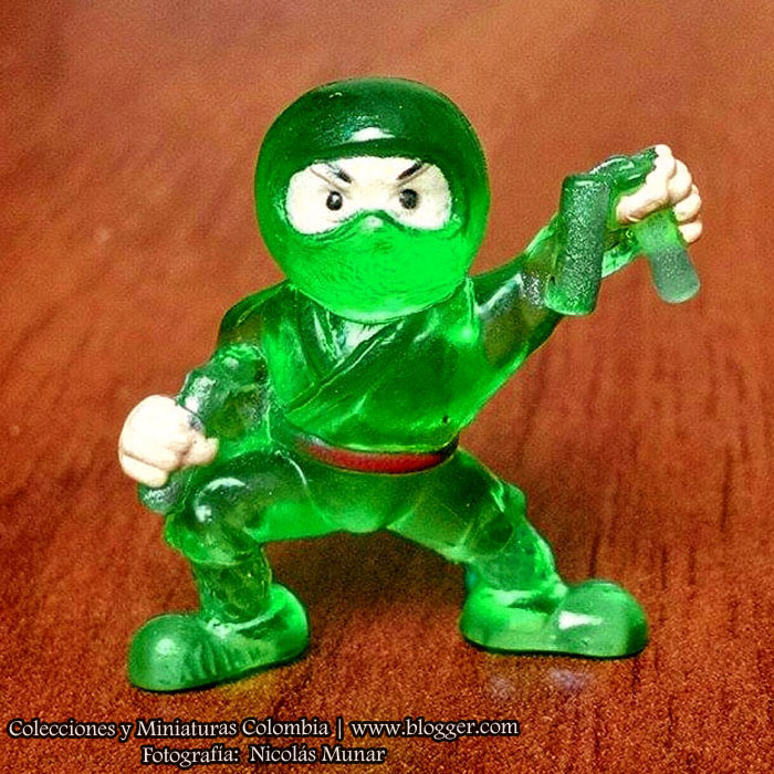 Colecciones y Miniaturas Colombia Yogo Premio «Ninjas» (2005)