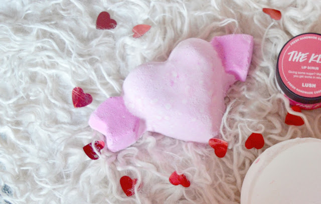 lush cupid bath bomb review