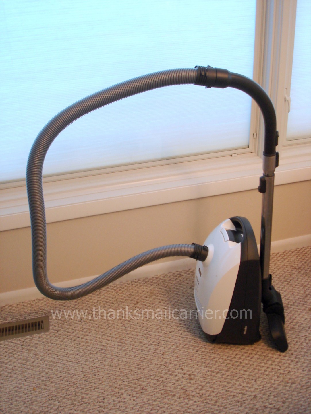Thanks, Mail Carrier | Miele S2 Olympus Canister Vacuum {Review}