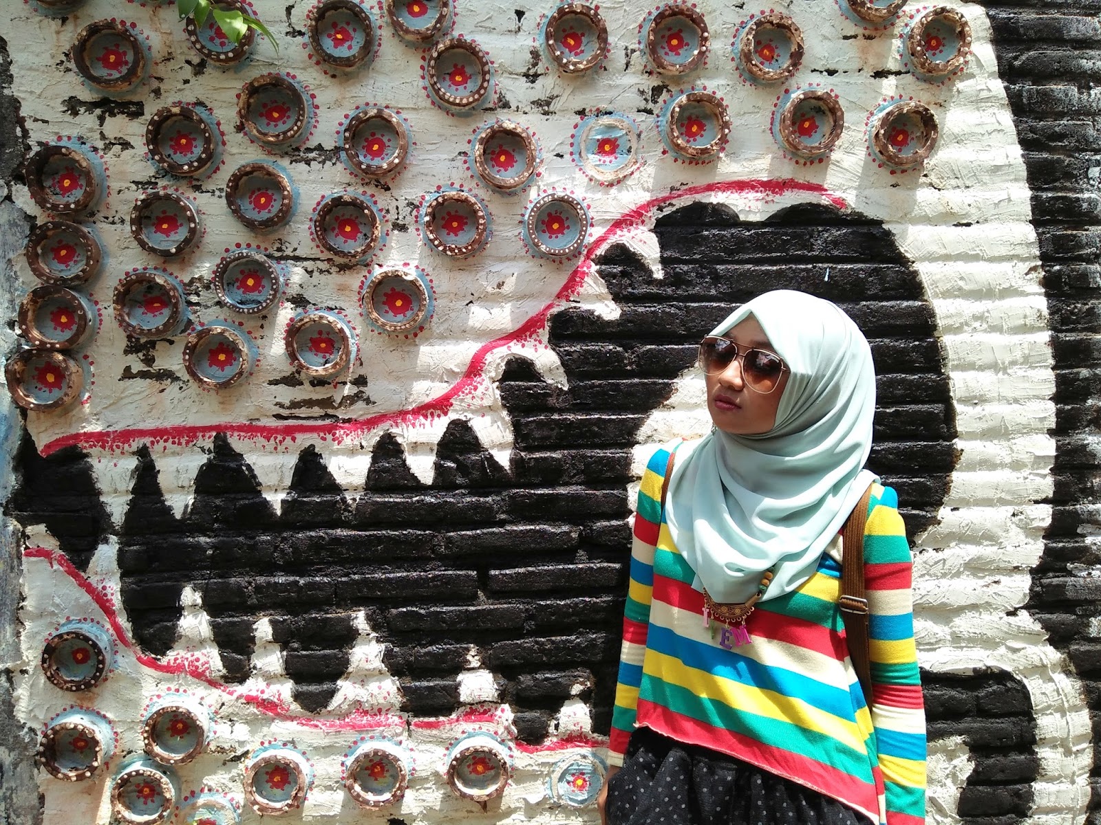 Salah satu dinding yang artistik di sekitaran Taman Sari