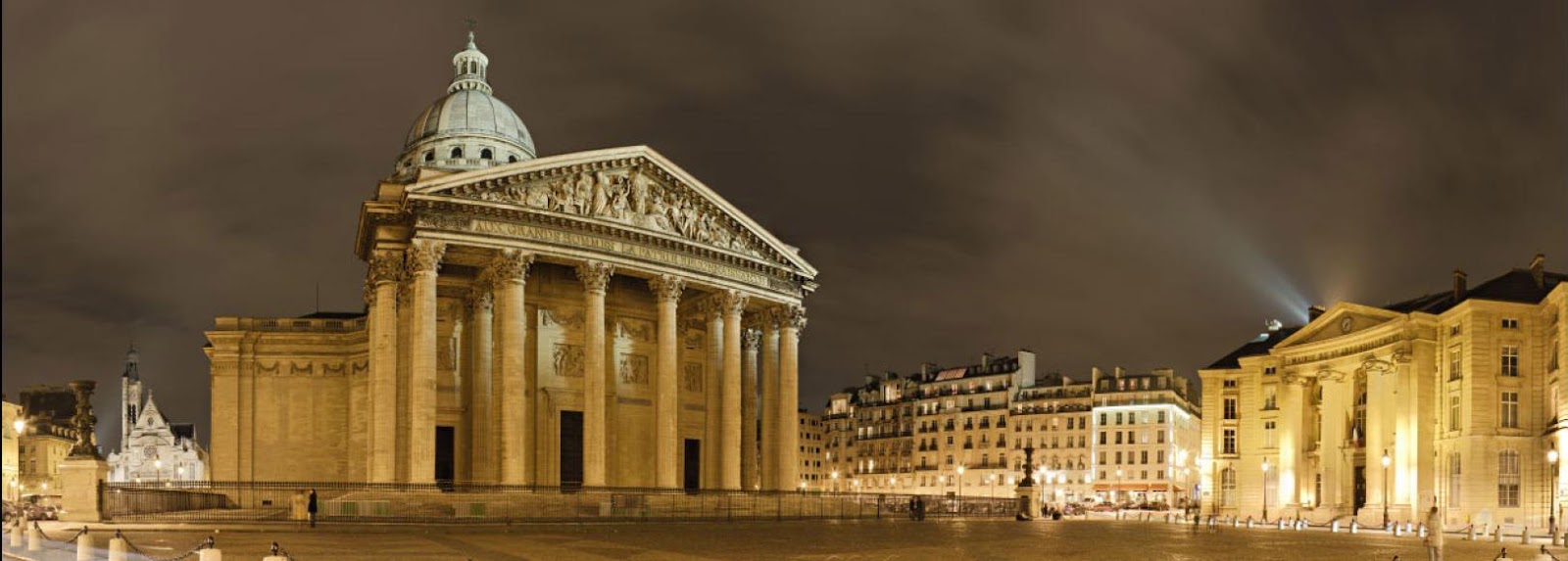 KAROUSOS ART CRITICS: THE OPERA