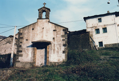 Capilla de la Virgen de las Nieves en Murias de Aller