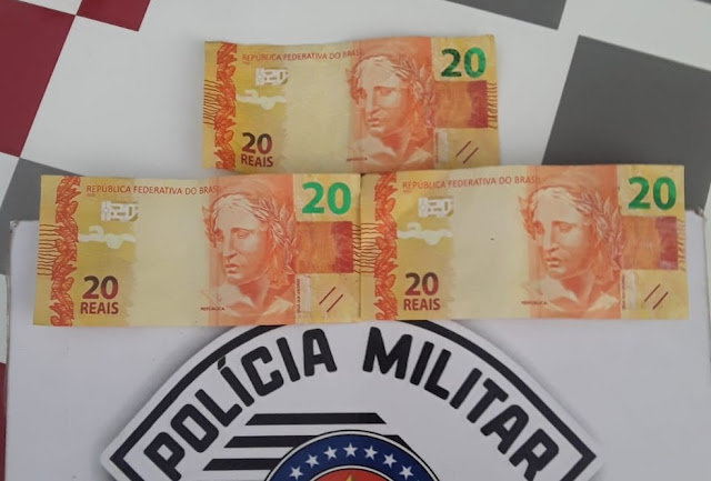 Polícia Militar apreende R$ 60 em notas falsificadas e prende rapaz em Flórida Paulista Polícia Militar apreende R$ 60 em notas falsificadas e prende rapaz em Flórida Paulista