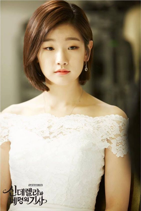 Review Cinderella And The Four Knights Korean Drama (Starring Park So Dam, Jung Il Woo, Ahn Jae Hyun & Lee Jung Shin)