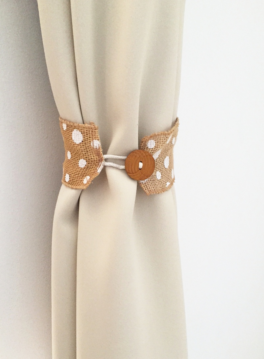 The Art Bug Easy DIY Curtain Tie Backs Make It Monday the-art-bug-easy-diy-curtain-tie-backs-make-it-monday