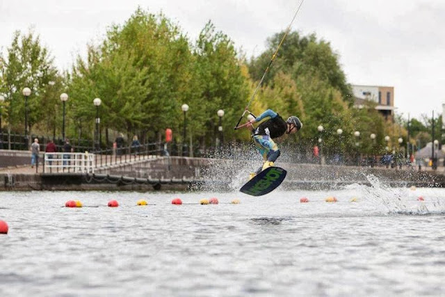 Wakeboarding jump