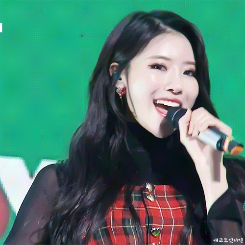 러블리즈의 타이틀급 수록곡 "삼각형" 무대 및 움짤.gif | 인스티즈